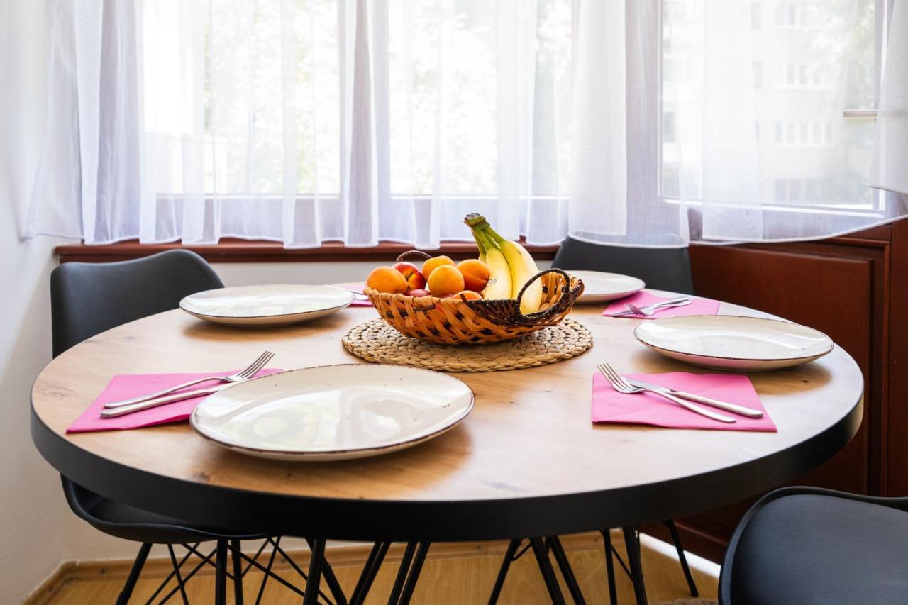 Cozy One-Bedroom Apartment Near City Center Сараево Екстериор снимка