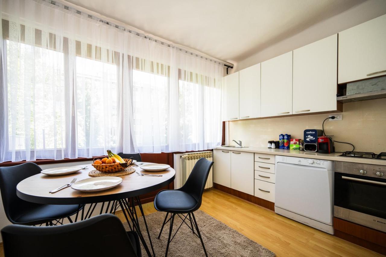 Cozy One-Bedroom Apartment Near City Center Сараево Екстериор снимка