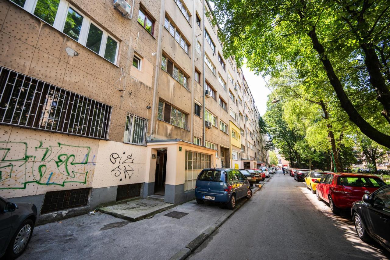 Cozy One-Bedroom Apartment Near City Center Сараево Екстериор снимка