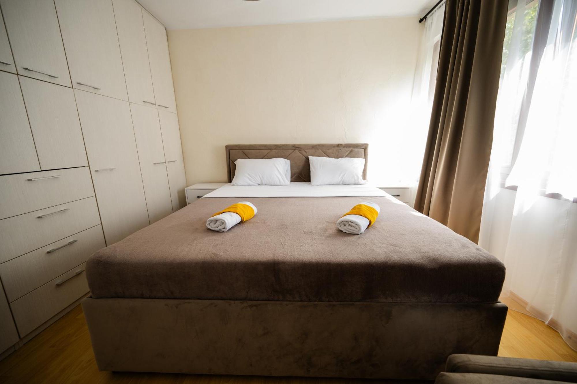 Cozy One-Bedroom Apartment Near City Center Сараево Екстериор снимка