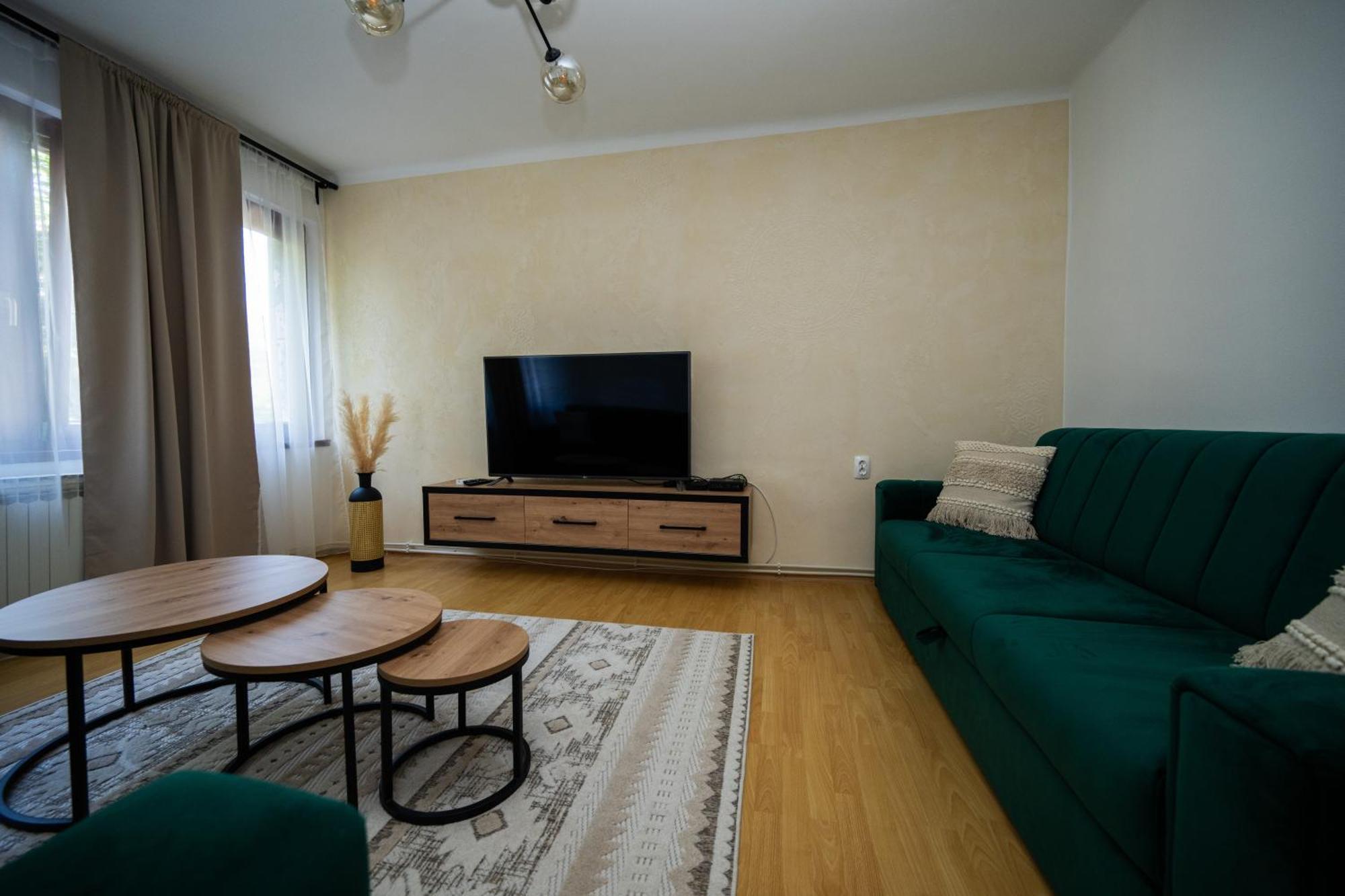 Cozy One-Bedroom Apartment Near City Center Сараево Екстериор снимка